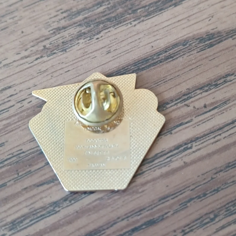 1990 Dodger 100th Unocal pin